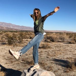 Meet your Posher, Alice